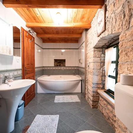 Ferienhaus In Krculi Mit Privatem Pool 펜션 *