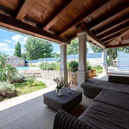 Holiday home In Krculi Mit Privatem Pool *